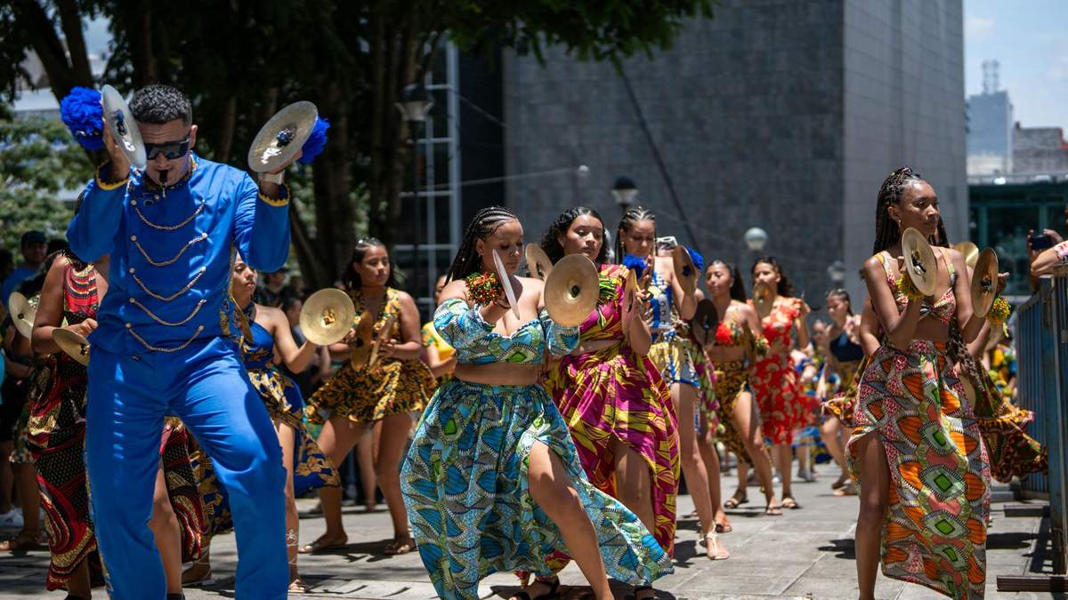 Experience Montreal’s Festivals & Old Port Magic